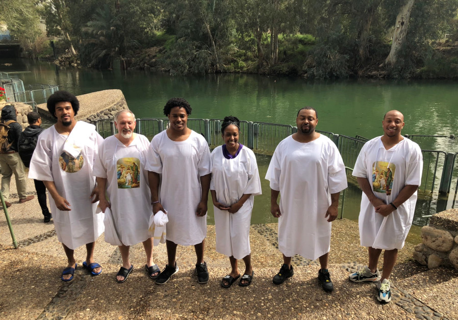 Christians NFL players getting baptized