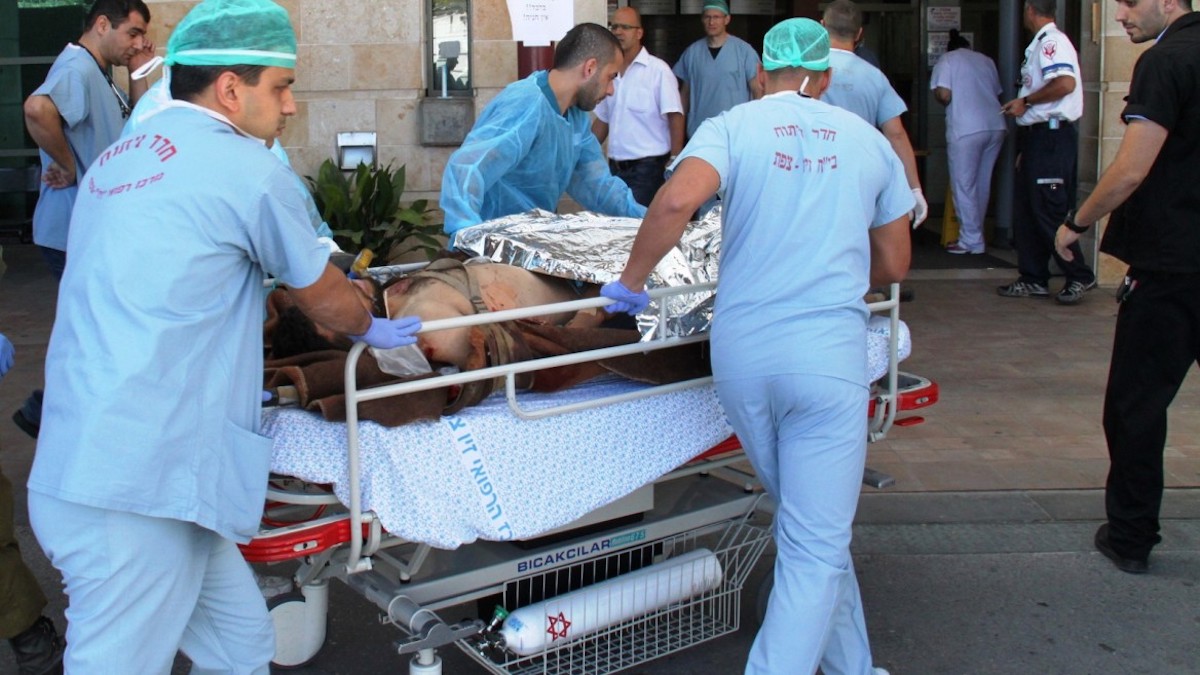 Israel helping injured Syrian