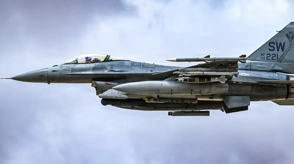A United States Air Force F-16 fighter jet patrols the skies over the Middle East, July 2026. Credit: U.S. Central Command.