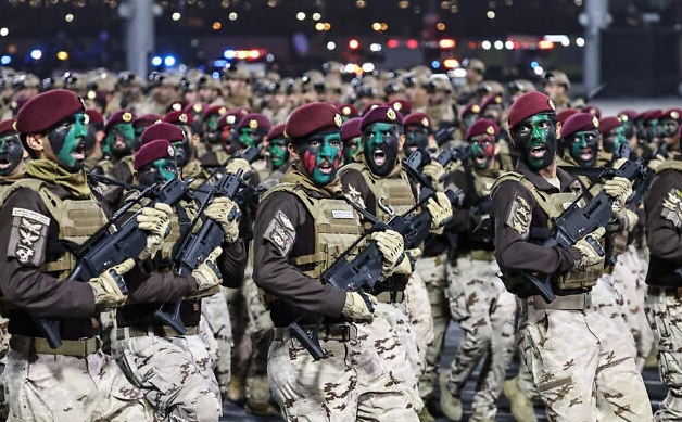 Members of the Saudi security forces take part in a military parade ahead of the Hajj pilgrimage in Mecca on May 21, 2026. (Zain Jaafar/AFP)