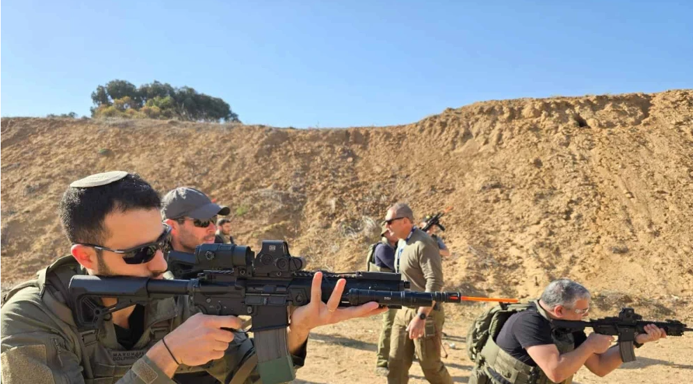 A Magen 48 team training together with the IDF. Courtesy of Magen 48.