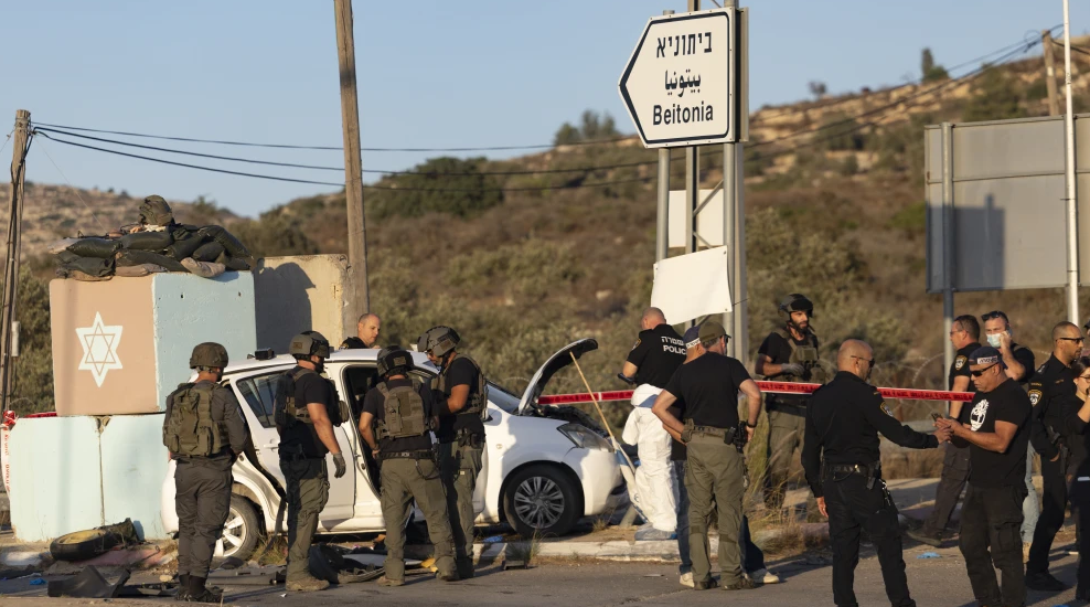 Israeli security forces at the scene of a car-ramming attack near the Maccabim checkpoint in Samaria, where an IDF soldier was wounded, Sept. 23, 2026. Photo by Chaim Goldberg/Flash90.